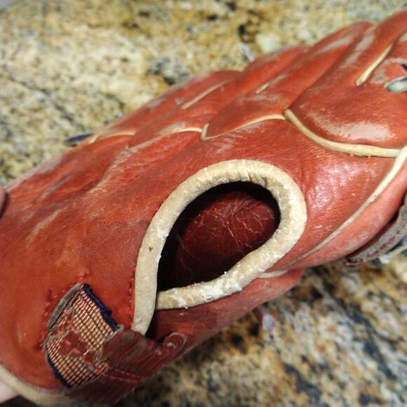 Rare Vintage Red Everlast Wing Tip Back Leather Baseball Glove Fielders Mitt RHT - Picture 11 of 14